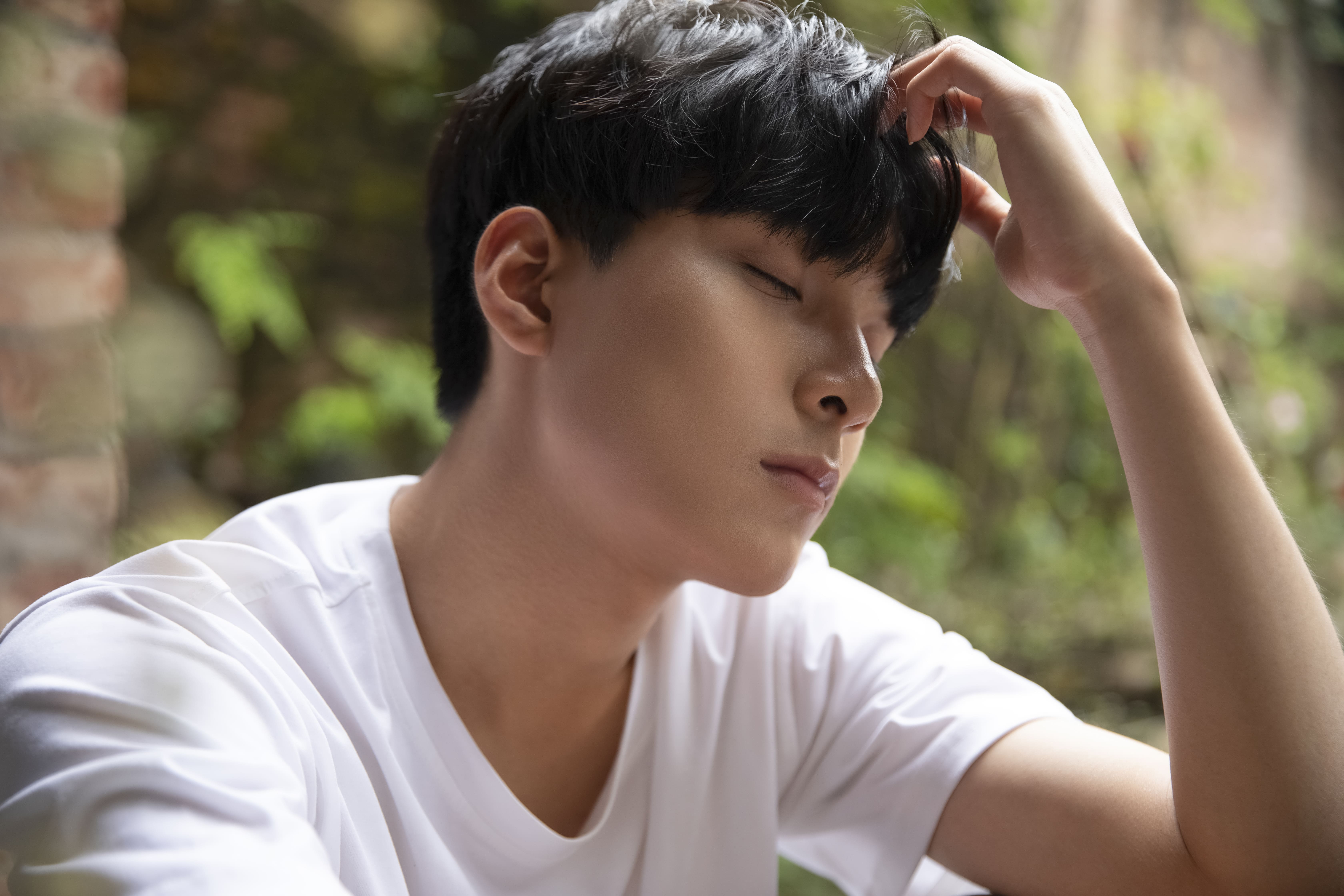 早自習掰掰!高中生終於睡晚點 但你也失眠嗎？醫曝竟是睡前做「這件事」